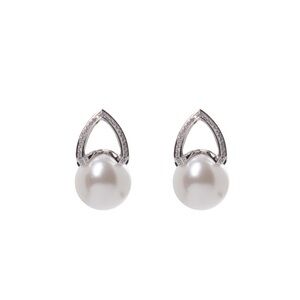 Pearl Earrings- Classic & Timeless